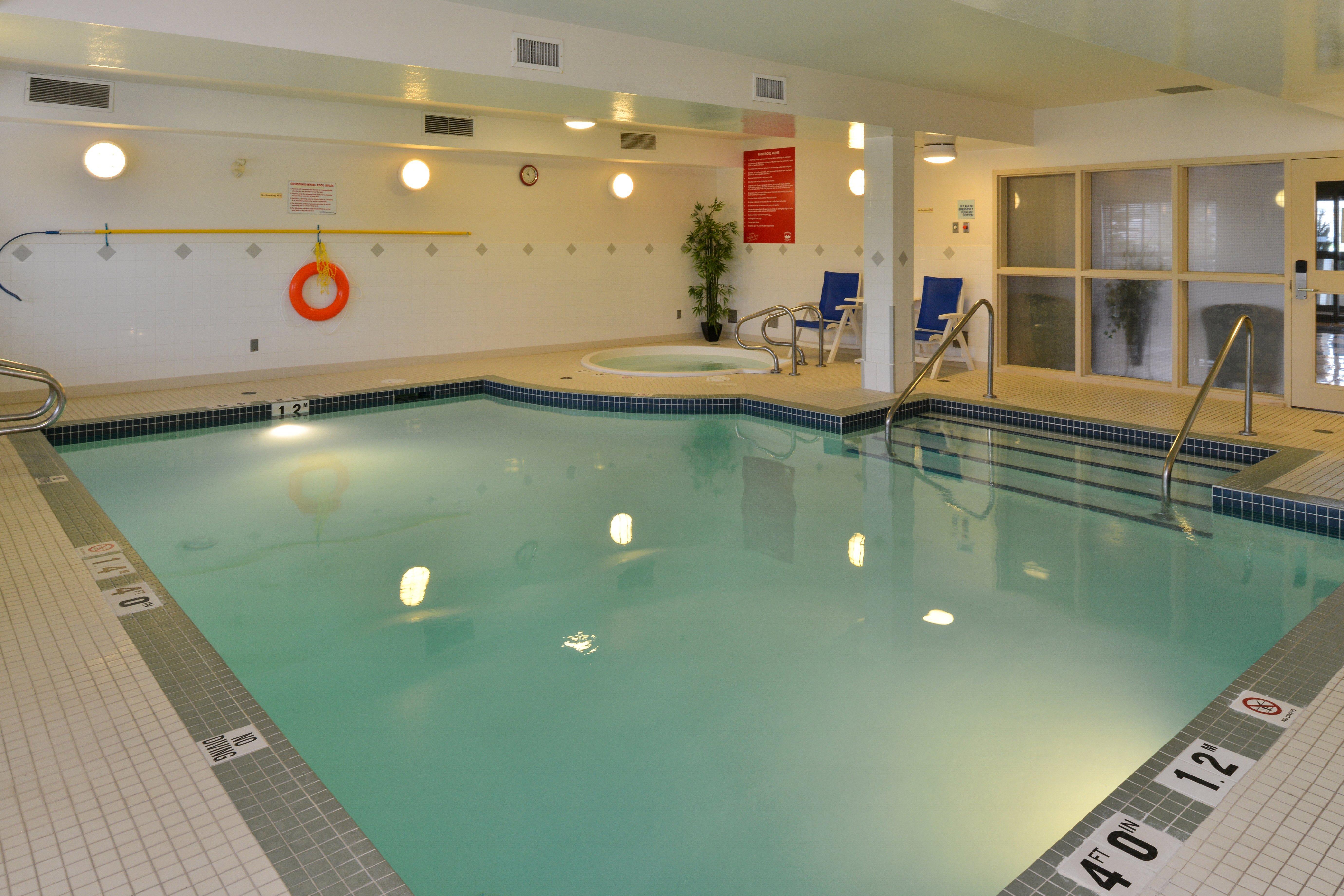 Holiday Inn Express Edmonton North By Ihg Buitenkant foto