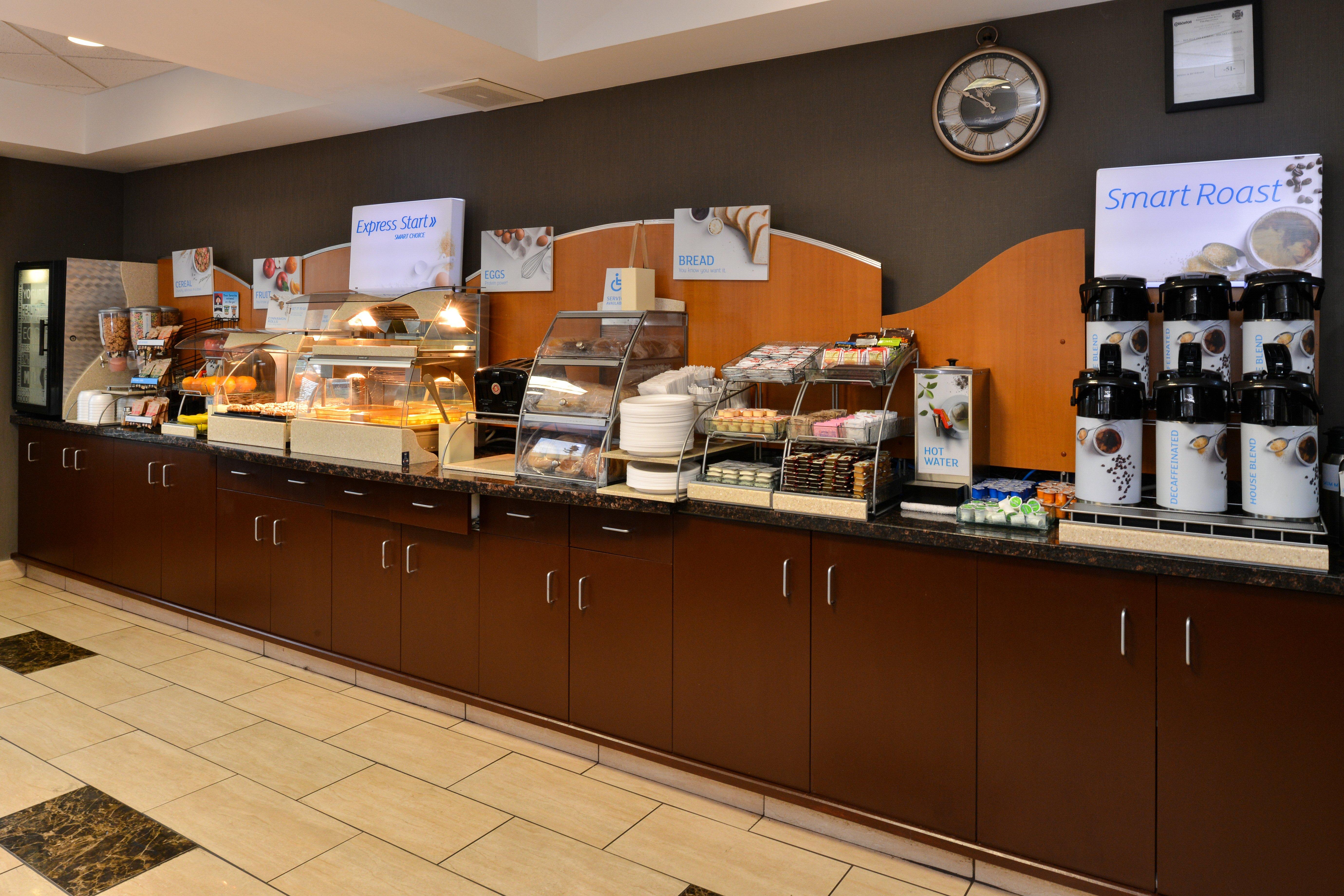 Holiday Inn Express Edmonton North By Ihg Buitenkant foto