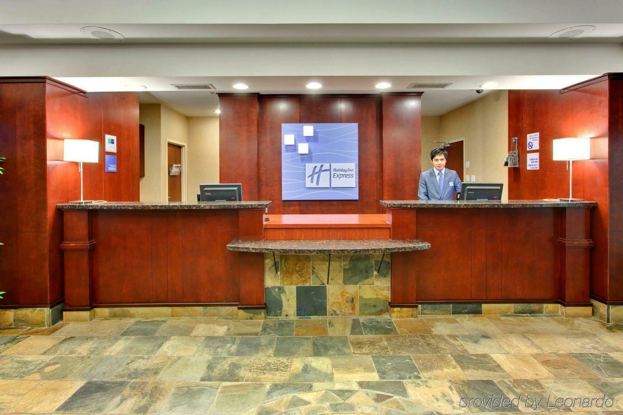 Holiday Inn Express Edmonton North By Ihg Buitenkant foto