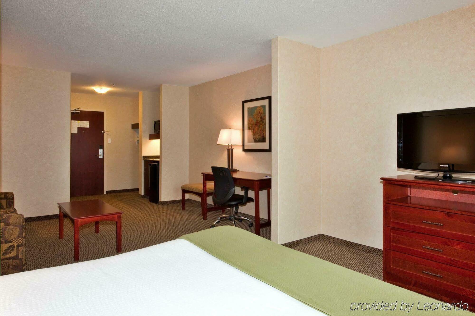 Holiday Inn Express Edmonton North By Ihg Buitenkant foto