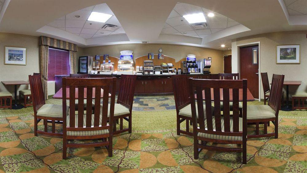Holiday Inn Express Edmonton North By Ihg Buitenkant foto